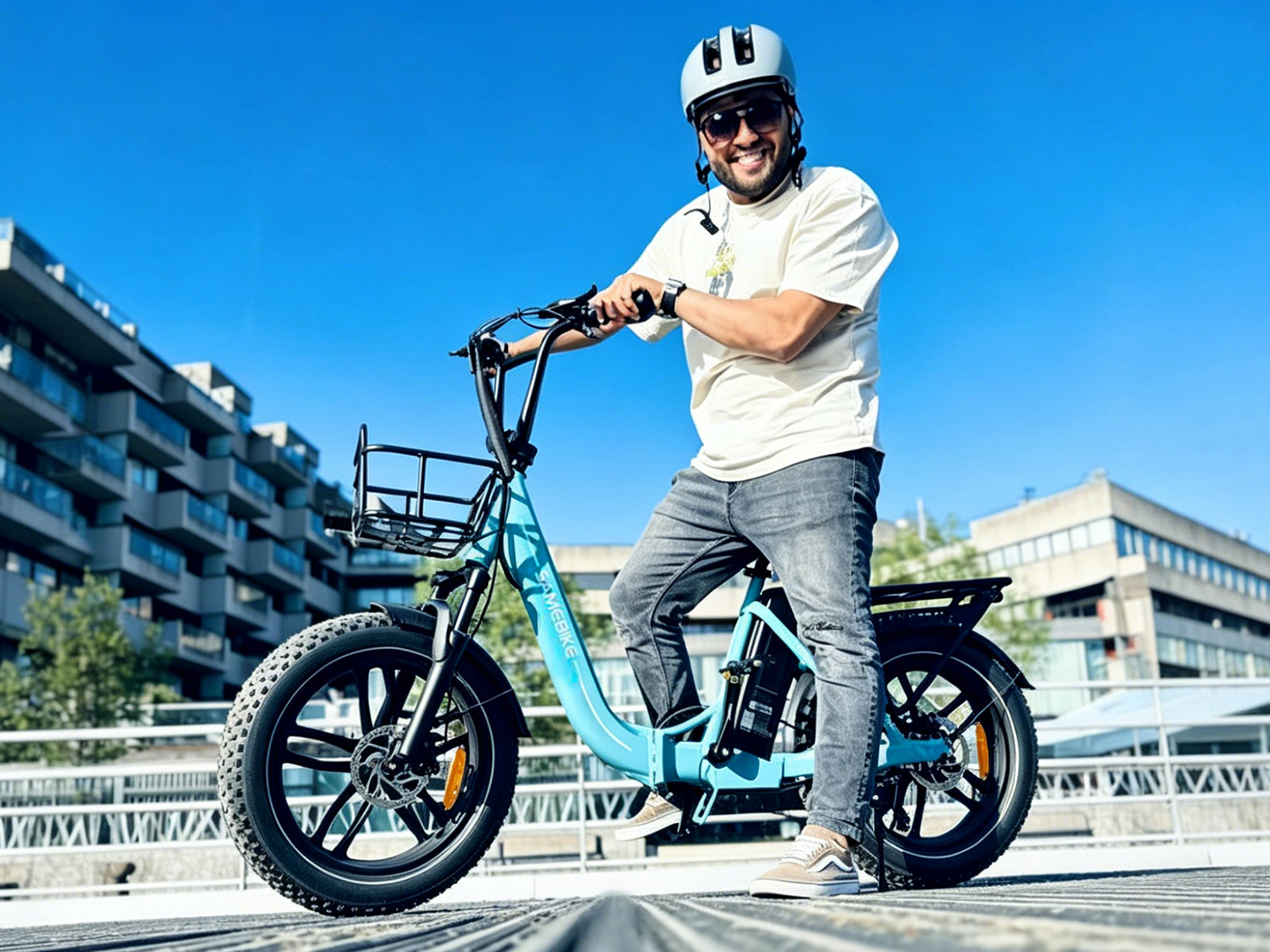 C05 Pro Step-through Foldable Fat Tire Ebike